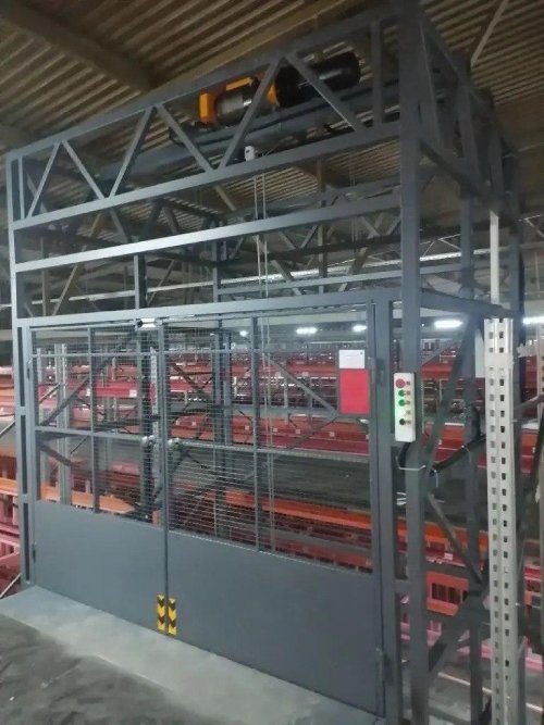 Грузовой подъемник шахтный для склада ПГ-МШ, 1500 кг (г. Екатеринбург, склад)